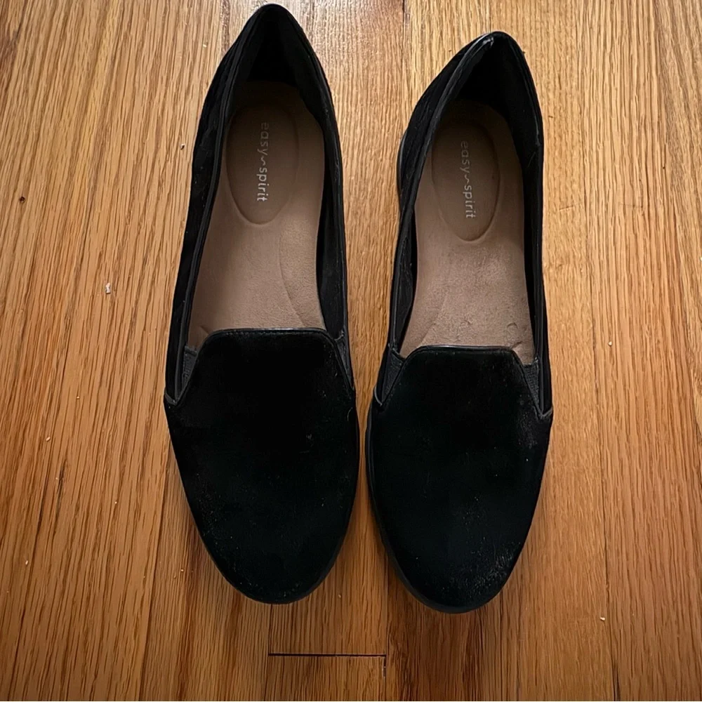 Easy Spirit Women’s Loafers Black Suede Slip On Comfort Flats Size 7.5 M